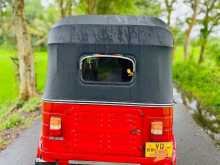 https://riyasewana.com/uploads/bajaj-y-211105374692.jpg