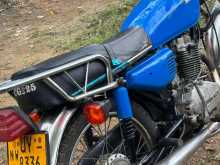 https://riyasewana.com/uploads/bentley-cg125-21058271073.jpg