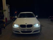 BMW 320i 2011 Car