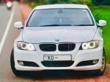 BMW 320i 2011 Car