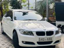 BMW 320i 2011 Car