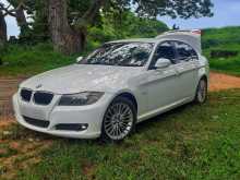 BMW 320i 2011 Car