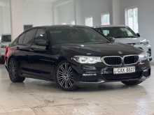 BMW 530e MSPORT Rear Entrtain 2017 Car