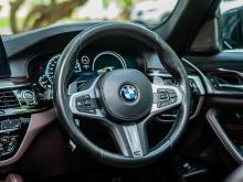 https://riyasewana.com/uploads/bmw-530i-msport-230015417986.jpg