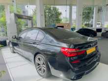 https://riyasewana.com/uploads/bmw-740le-m-8131041326.jpg