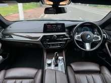 https://riyasewana.com/uploads/bmw-bmw-530i-2017-2813124312773.jpg