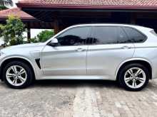 https://riyasewana.com/uploads/bmw-x5-22173347364.jpg