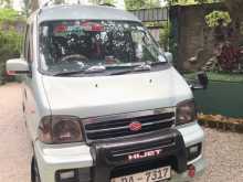 Daihatsu Custom Grand Cabin 2006 Van