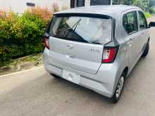 https://riyasewana.com/uploads/daihatsu-daihatsu-mira-2023-2612091112743.jpg