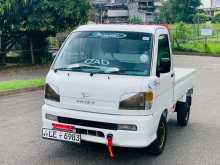 https://riyasewana.com/uploads/daihatsu-hiet-s200p-81234344583.jpg