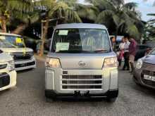 https://riyasewana.com/uploads/daihatsu-hijet-16140238733.jpg