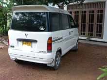 Daihatsu Hijet 2000 Van
