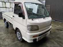 https://riyasewana.com/uploads/daihatsu-hijet-2001-119235712461.jpg