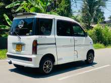 https://riyasewana.com/uploads/daihatsu-hijet-2001-1521261912262.jpg