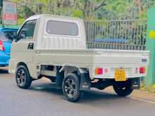https://riyasewana.com/uploads/daihatsu-hijet-2005-29223412783.jpg