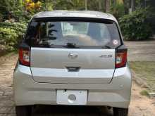 https://riyasewana.com/uploads/daihatsu-mira-2024-56403612982.jpg