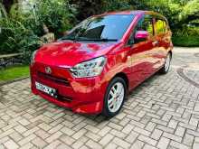 https://riyasewana.com/uploads/daihatsu-mira-es-1817424922273.jpg