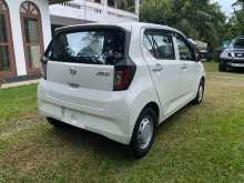 https://riyasewana.com/uploads/daihatsu-mira-es-2023-210160812432.jpg