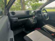 https://riyasewana.com/uploads/daihatsu-mira-es-241400124123.jpg