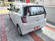 https://riyasewana.com/uploads/daihatsu-mira-es-251003244453.jpg