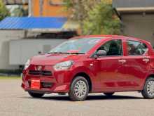 https://riyasewana.com/uploads/daihatsu-mira-es-3014144622992.jpg
