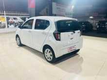 https://riyasewana.com/uploads/daihatsu-mira-es-3090307173.jpg