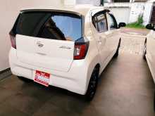 https://riyasewana.com/uploads/daihatsu-mira-es-61824494192.jpg