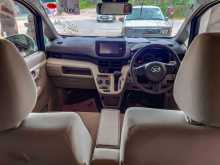 https://riyasewana.com/uploads/daihatsu-move-11134001643.jpg