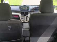 https://riyasewana.com/uploads/daihatsu-move-2016-2417071712223.jpg