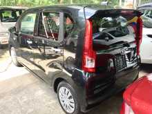 https://riyasewana.com/uploads/daihatsu-move-372000103.jpg