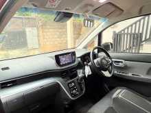 https://riyasewana.com/uploads/daihatsu-move-custom-2016-1523274212564.jpg
