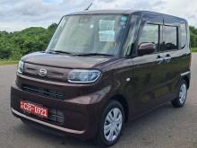 https://riyasewana.com/uploads/daihatsu-tanto-28842456742.jpg