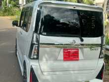 https://riyasewana.com/uploads/daihatsu-tanto-8231811886.jpg