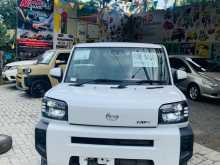 Daihatsu Traft 2023 Car