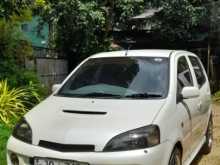 Daihatsu YRV 2001 Car