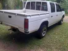 https://riyasewana.com/uploads/datsun-pick-up-1980-921061112382.jpg