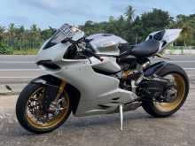 https://riyasewana.com/uploads/ducati-1199-panigale-1316090913111.jpg