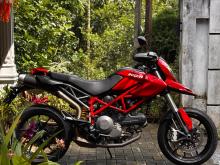 Ducati Hyper 2011 Motorbike