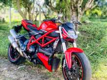 https://riyasewana.com/uploads/ducati-streetfighter-69044122202.jpg
