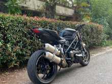 https://riyasewana.com/uploads/ducati-streetfighter-848-121231713642.jpg