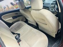 https://riyasewana.com/uploads/fiat-linea-emotion-814311017895.jpg