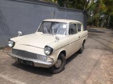 Ford Angliya 1980 Car