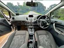 https://riyasewana.com/uploads/ford-fiesta-saloon-2011-38301412732.jpg