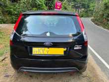 https://riyasewana.com/uploads/ford-figo-2014-1215261112982.jpg