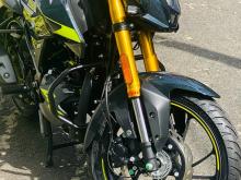 Hero Hunk 2017 Motorbike