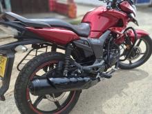 Hero Hunk 2017 Motorbike