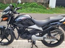https://riyasewana.com/uploads/hero-cbz-xtrem-111436086265.jpg