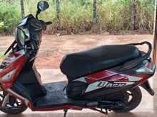 https://riyasewana.com/uploads/hero-dash-20734454982.jpg