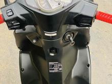 https://riyasewana.com/uploads/hero-dash-917553624932.jpg