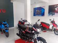 https://riyasewana.com/uploads/hero-deluxe-1653334993.jpg